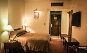 Iris Hotel (Province of Punjab, Rawalpindi Division, Rawalpindi District, Taxila Tehsil, Petrol Pump Entrance Road), hotel