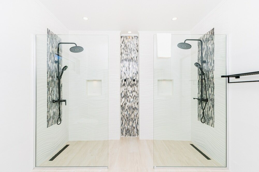 Фото Massive Oceanfront Villa - SPA - Sauna - Gameroom - Malmok!