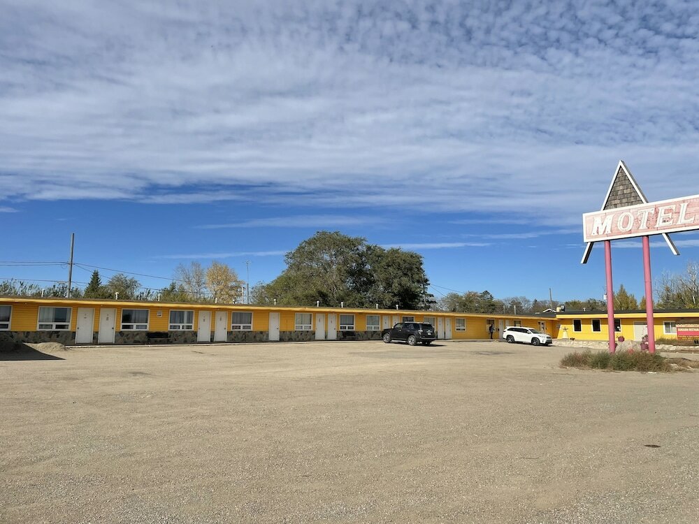 Фото Dundurn Motel