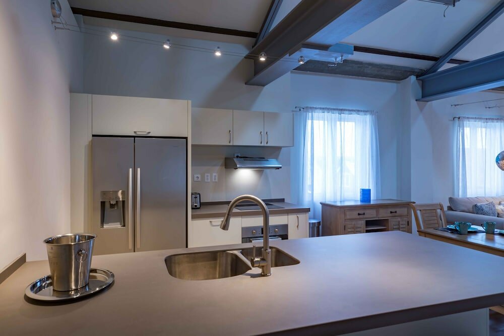 Фото The Yellow Penthouse