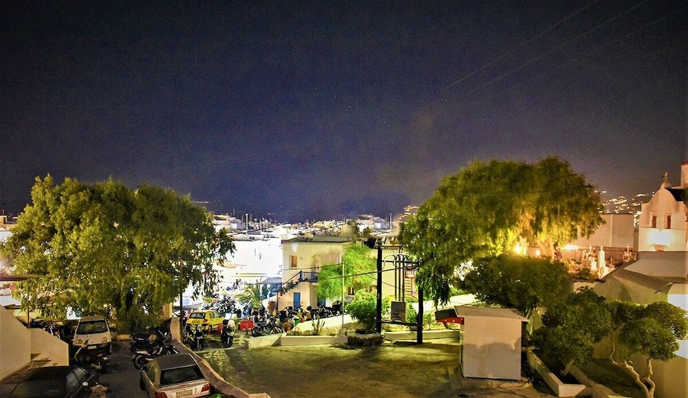 Фото Melesios Mykonos Town Studios