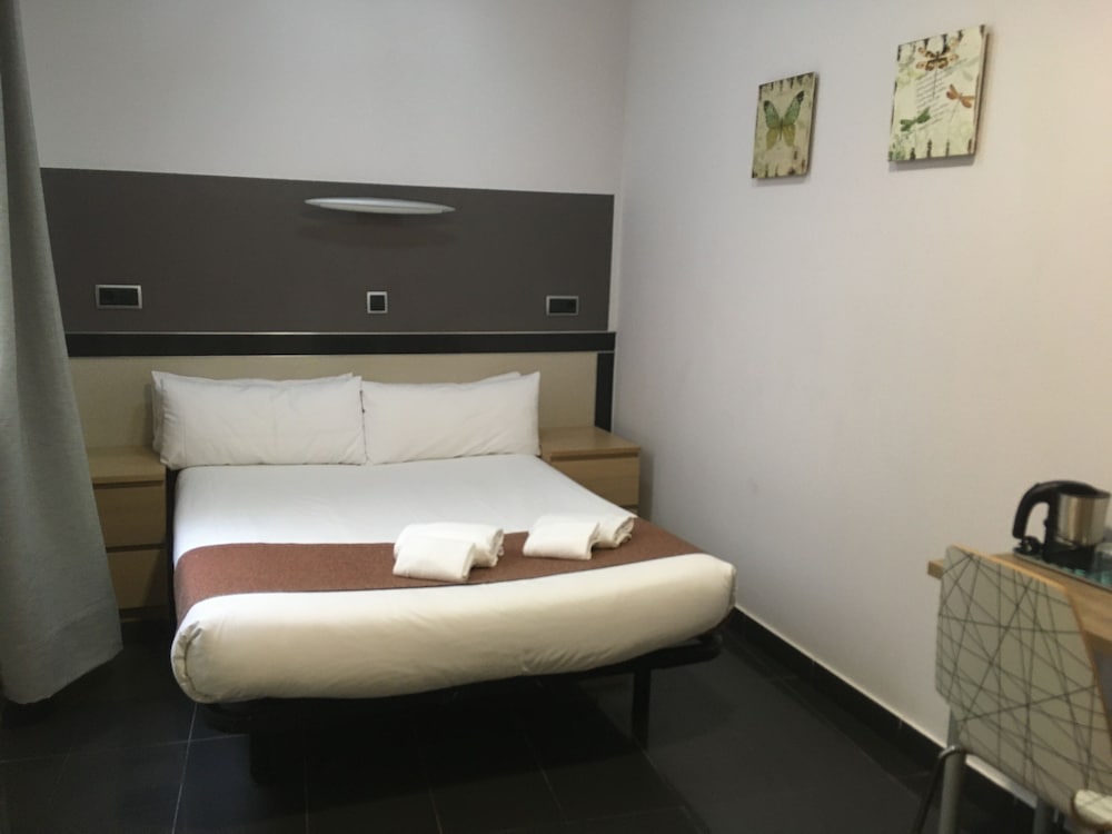 Фото Hostal Levante