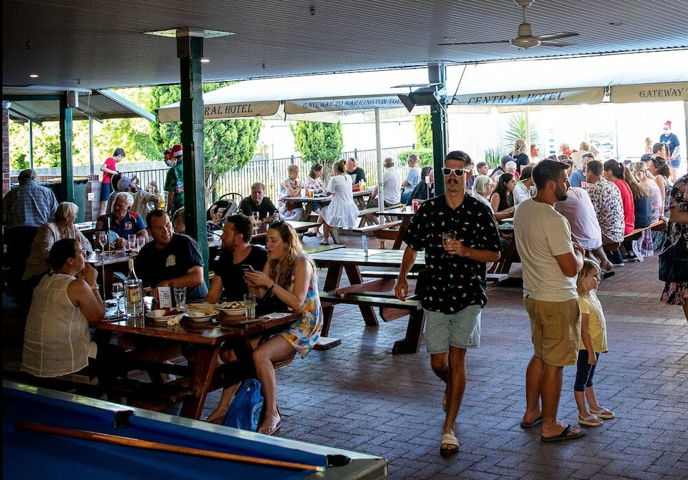 Фото Central Hotel Stroud