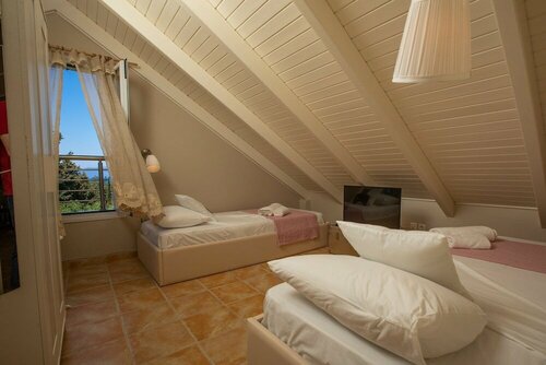 Гостиница Villa Serenity Sleeps 9