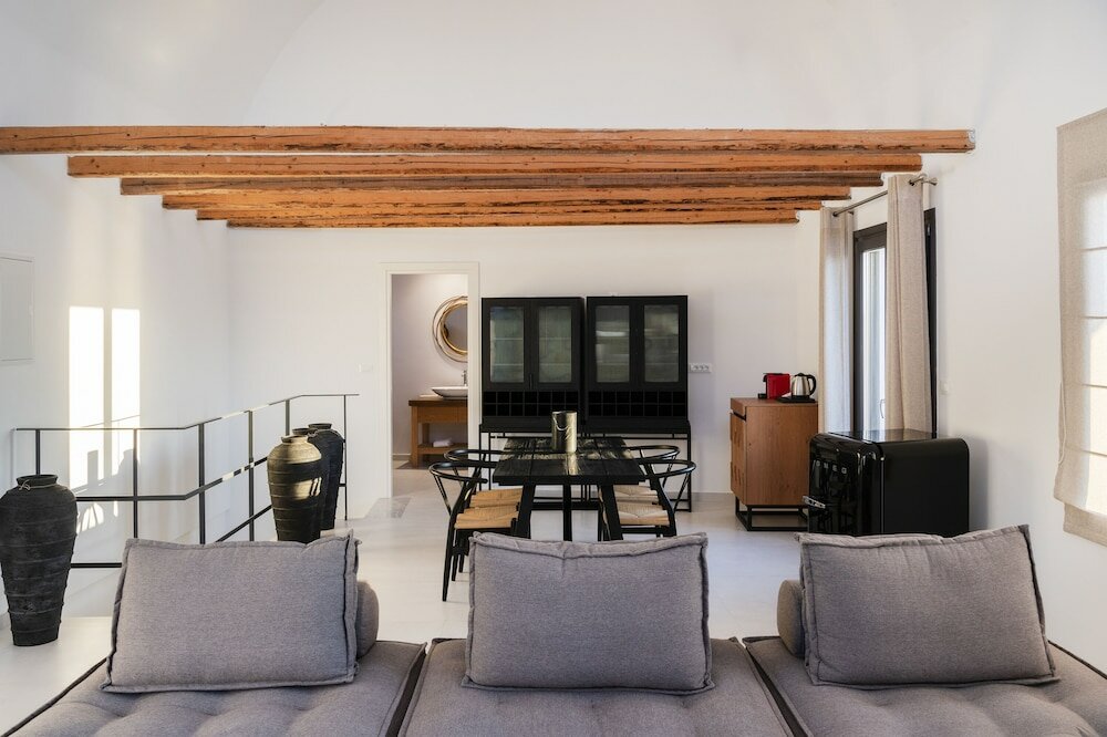 Фото La Maltese Villas Santorini