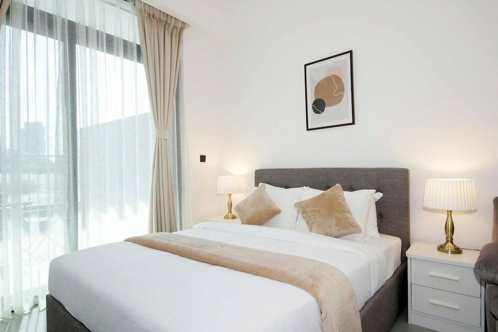 Short-term housing rental Amazing Studio Thirteen, Dubai, photo