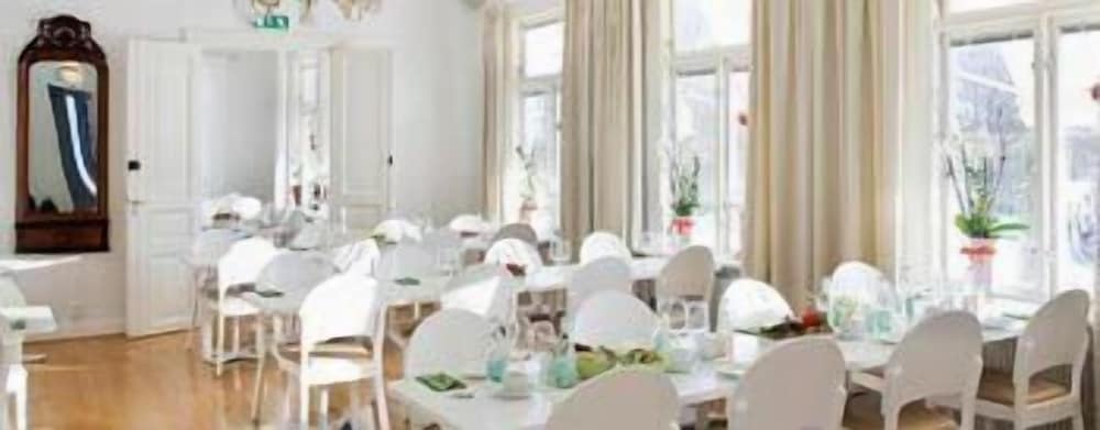 Фото Sure Hotel by Best Western Öjaby Herrgård