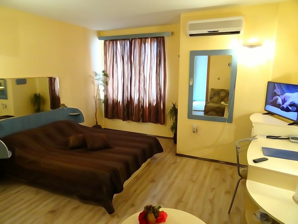 Фото Hotel Color Varna