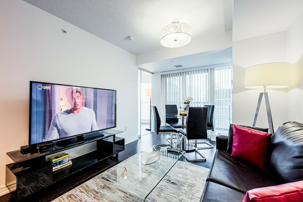 Фото Canada Suites - 832 Bay St