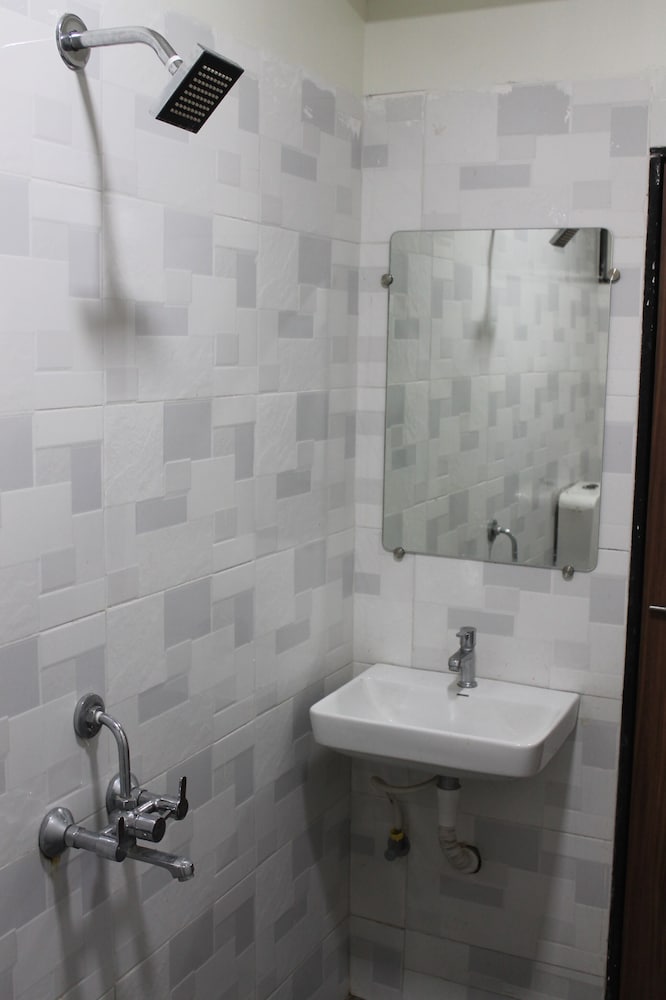 Фото Hotel Mukesh residency