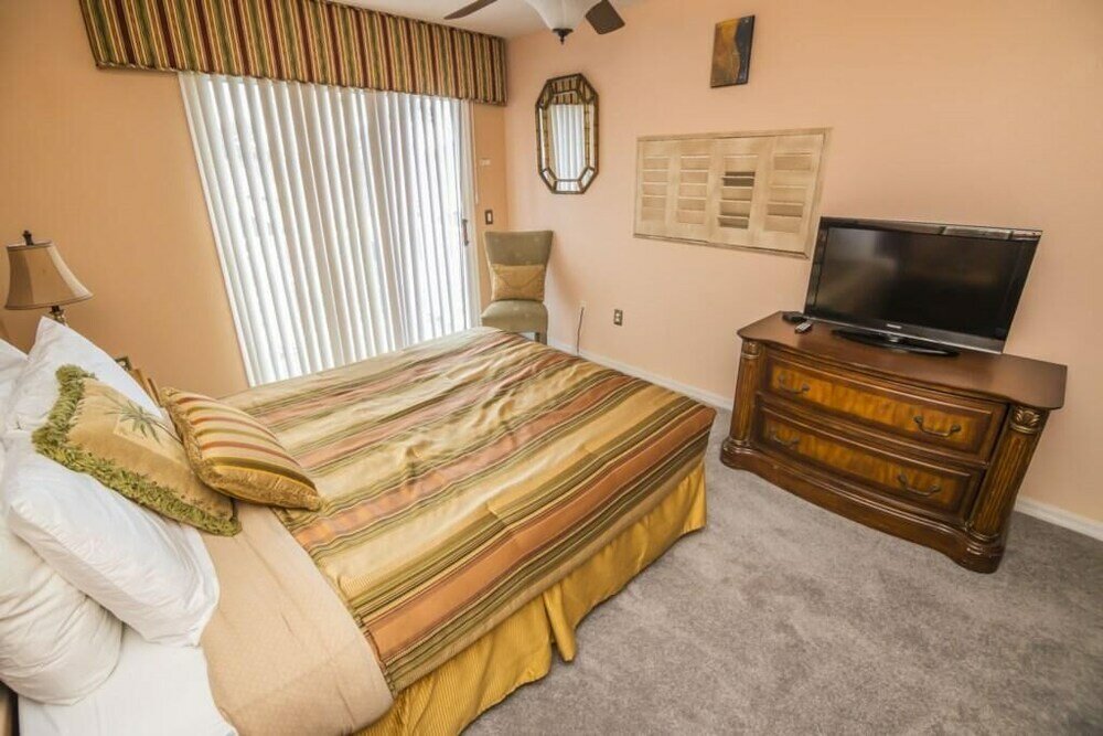 Фото Thomas' Lake Berkley Resort Townhome