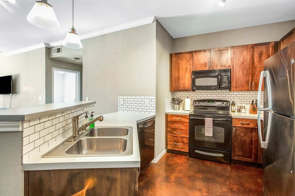 Фото Charming 1bd in Trendy West End Neighborhood