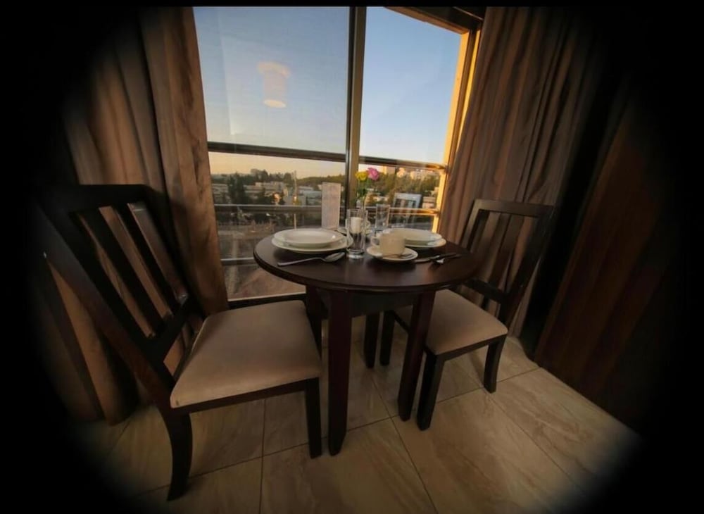 Фото Lancaster hotel apartments