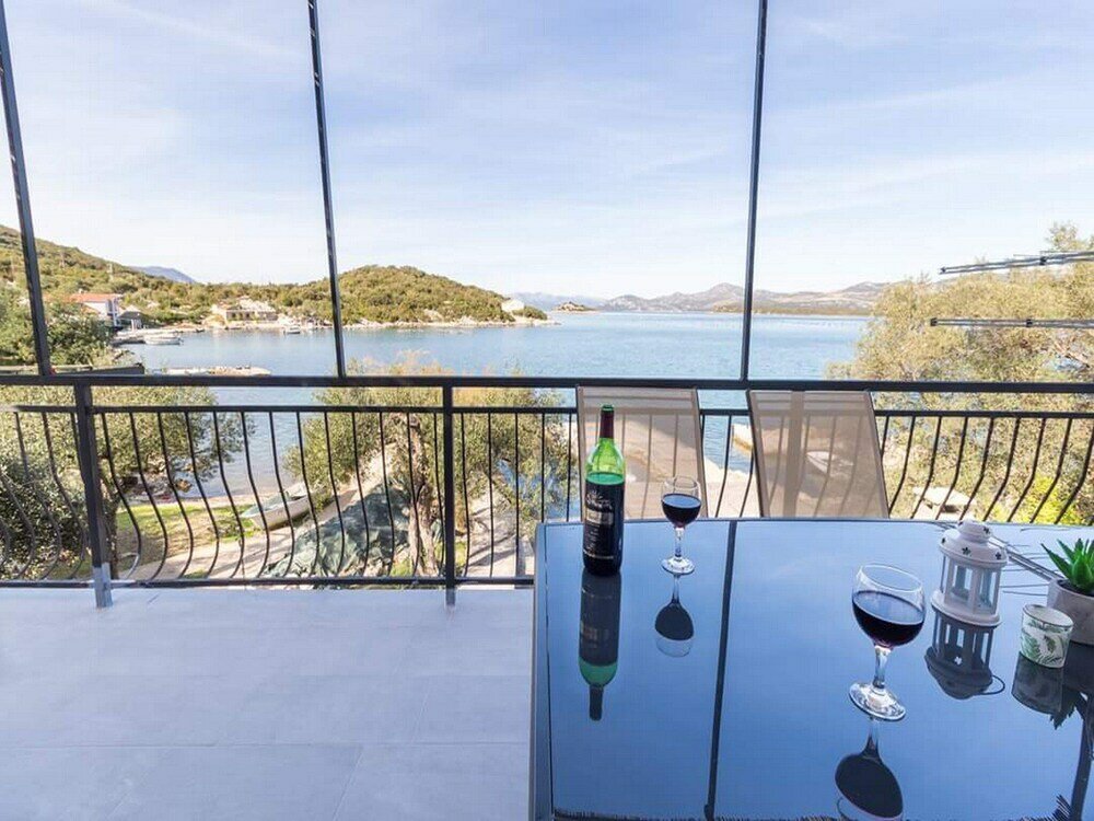 Фото Apartments Vlahušić