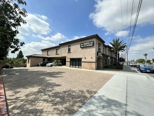 Гостиница Aspire Inn & Suites Orange в Оранже