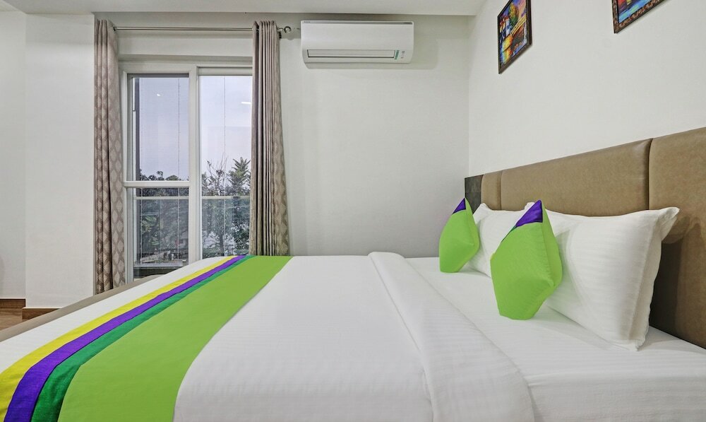 Фото Treebo Trend Kanopy Greens