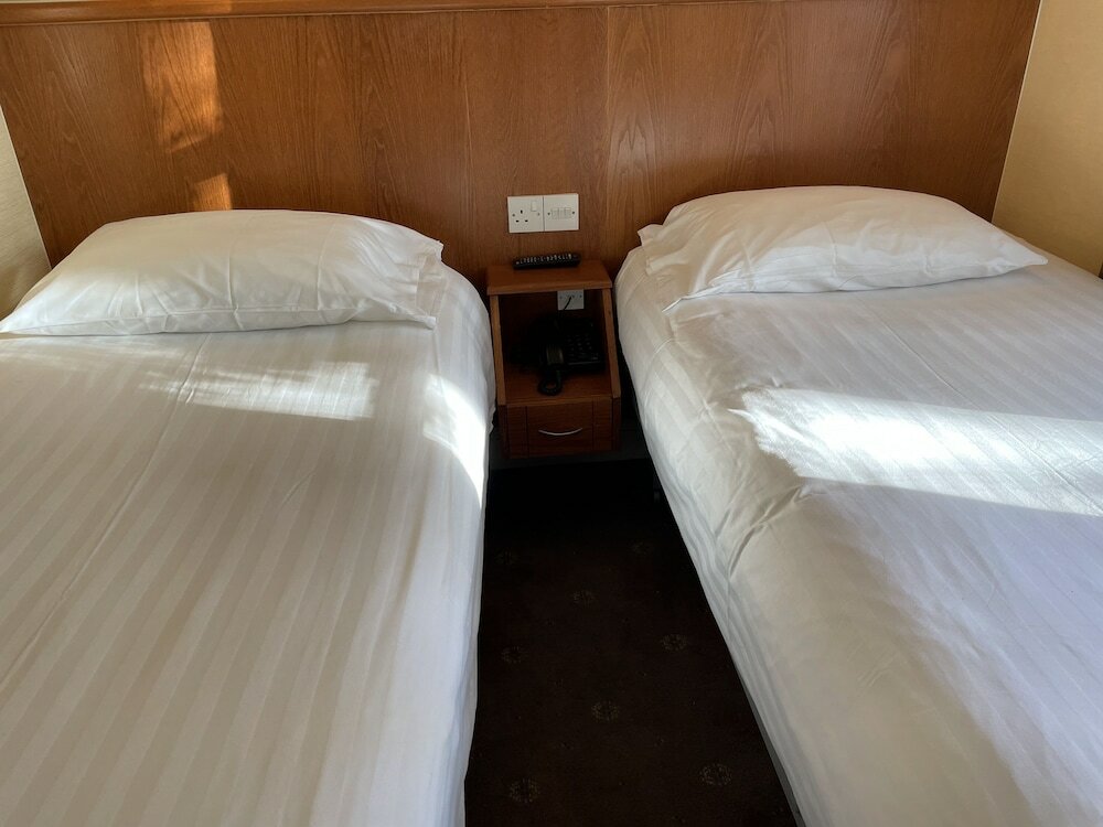 Фото Orchard Hotel