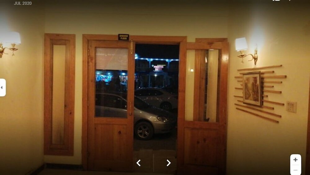 Фото Mehman Khana