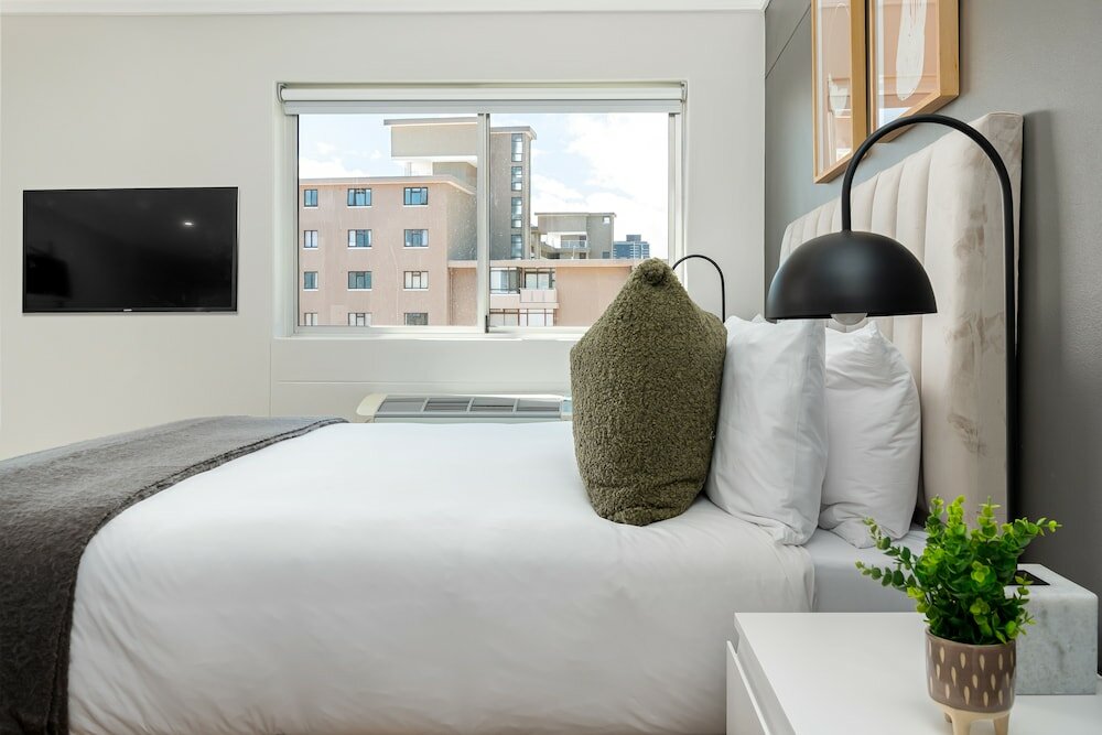 Фото Point Break Luxury Apartments