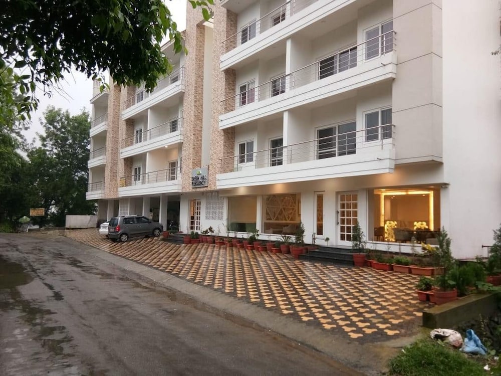 Фото отеля 1