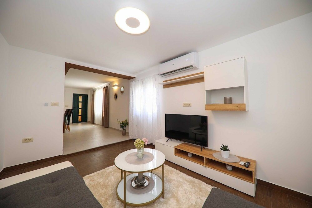 Фото Villa Skaramuca Village