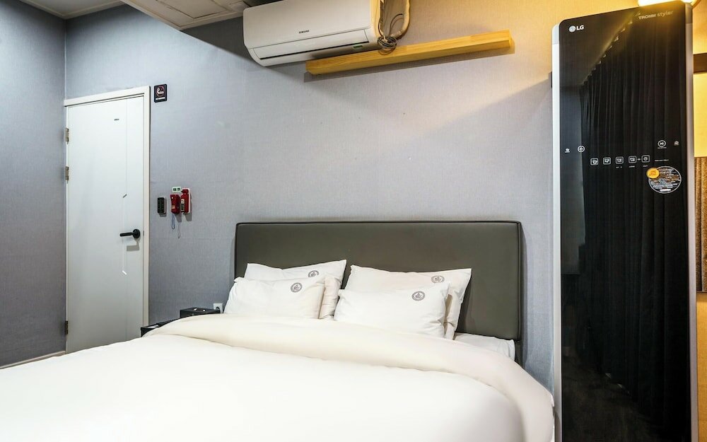 Фото Changwon Sangnam-dong Hotel The Way