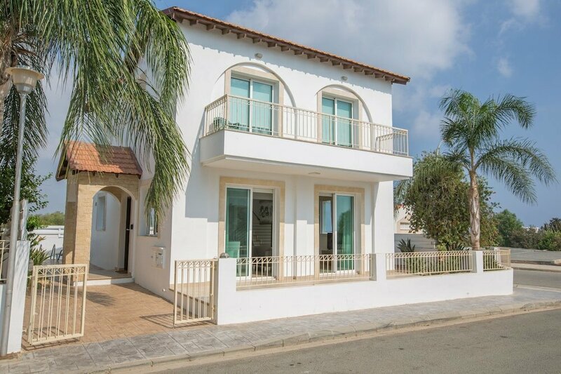 Гостиница Protaras Holiday Villa Kv60