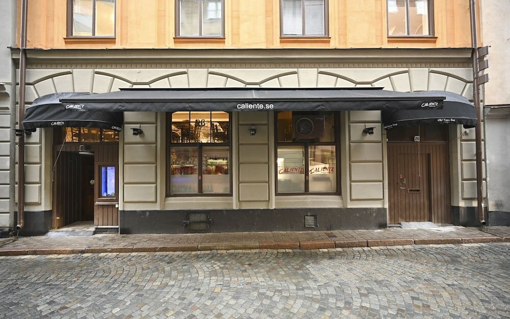 Фото Old Town Stay Hotel