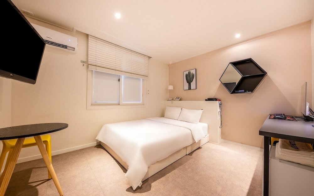 Фото Daejeon Yongjeon Hotel Ben