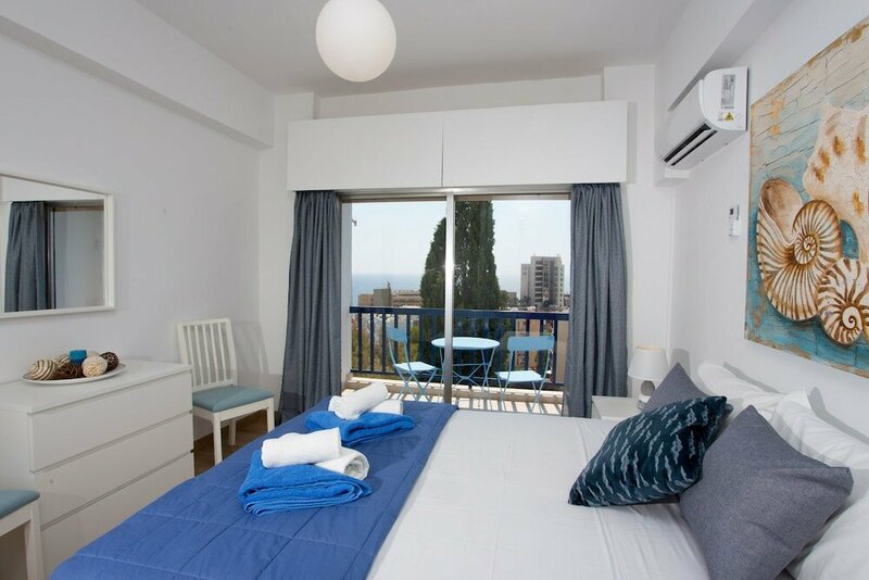Гостиница White Arches Sea View Apartment