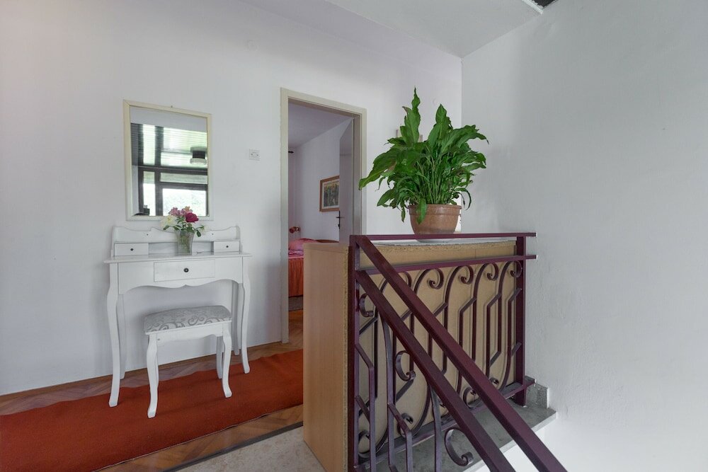 Фото Anamarija Apartments close to the beach