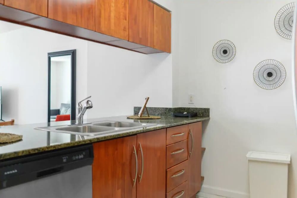 Фото Luxury Apartments W Pool & Ocean views