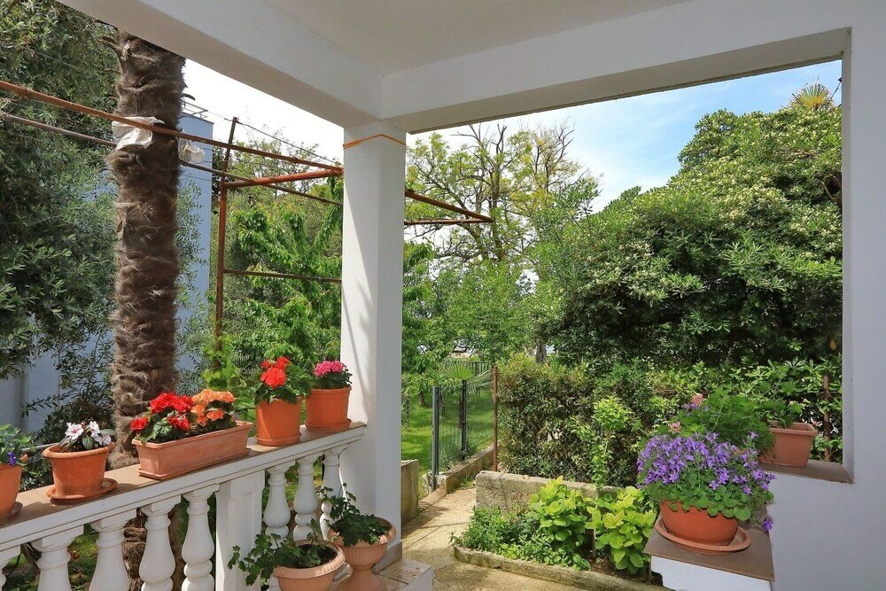 Фото Aleksandra - 10 m From sea - A6