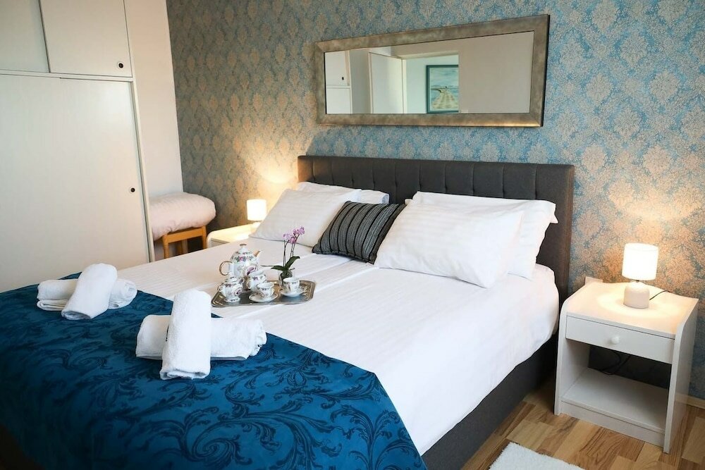 Фото Novis - Close to the sea - A2 Lucia