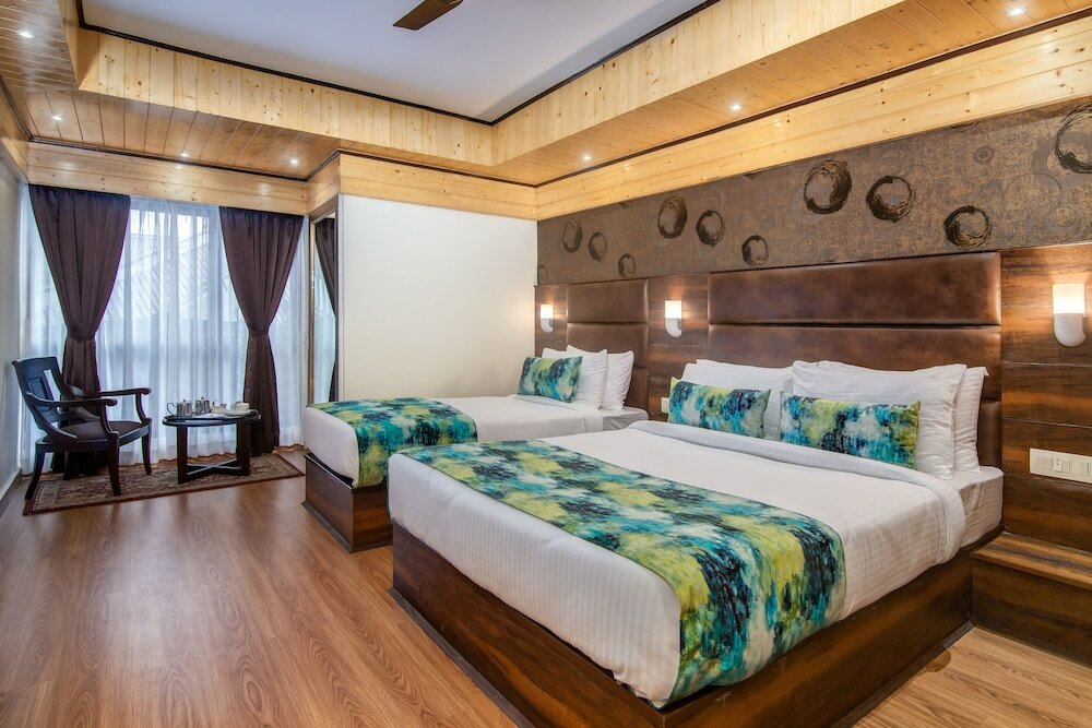 Фото Sumi Queen's Yard Rink Mall Darjeeling