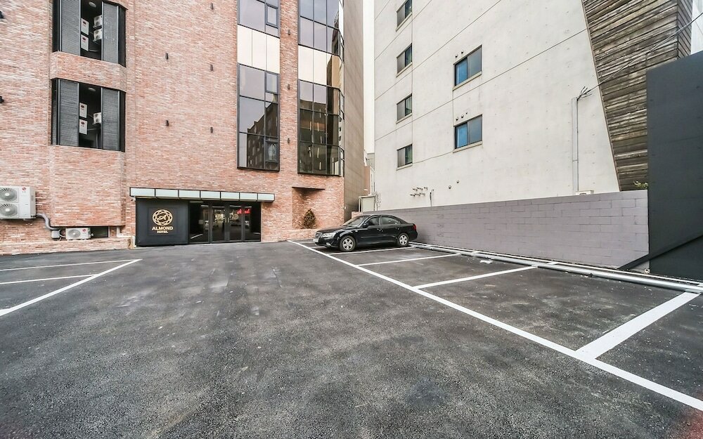 Фото Changwon Jinhae Almond Hotel