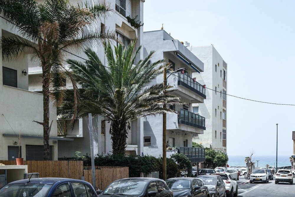 Фото Stylish and Modern 3br TelAviv Apartment