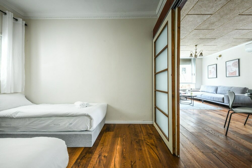 Фото Stylish and Modern 3br TelAviv Apartment