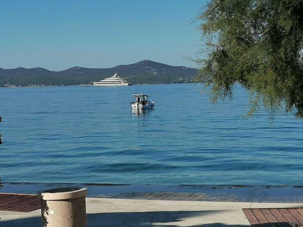 Фото Petin - 5m From the sea - A2