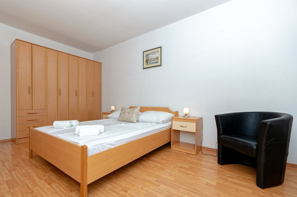 Фото Apartments Mrs Brightside