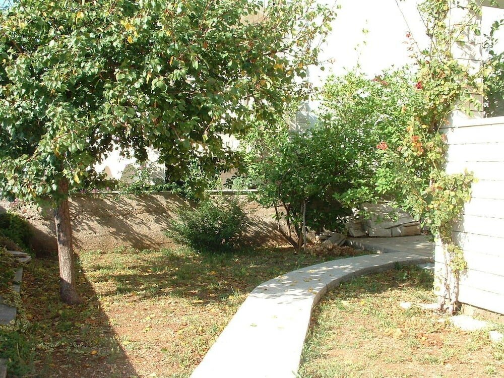 Фото Ton - 200m From the sea - A2