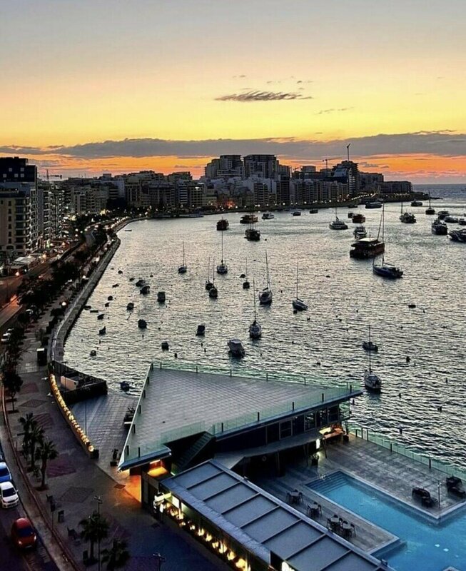 Гостиница Spinola Bay 3-double Bed Near Beach Prime Location в Сент-Джулиансе