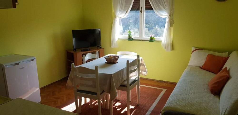 Фото Miljenko - 150 m From Beach - A2