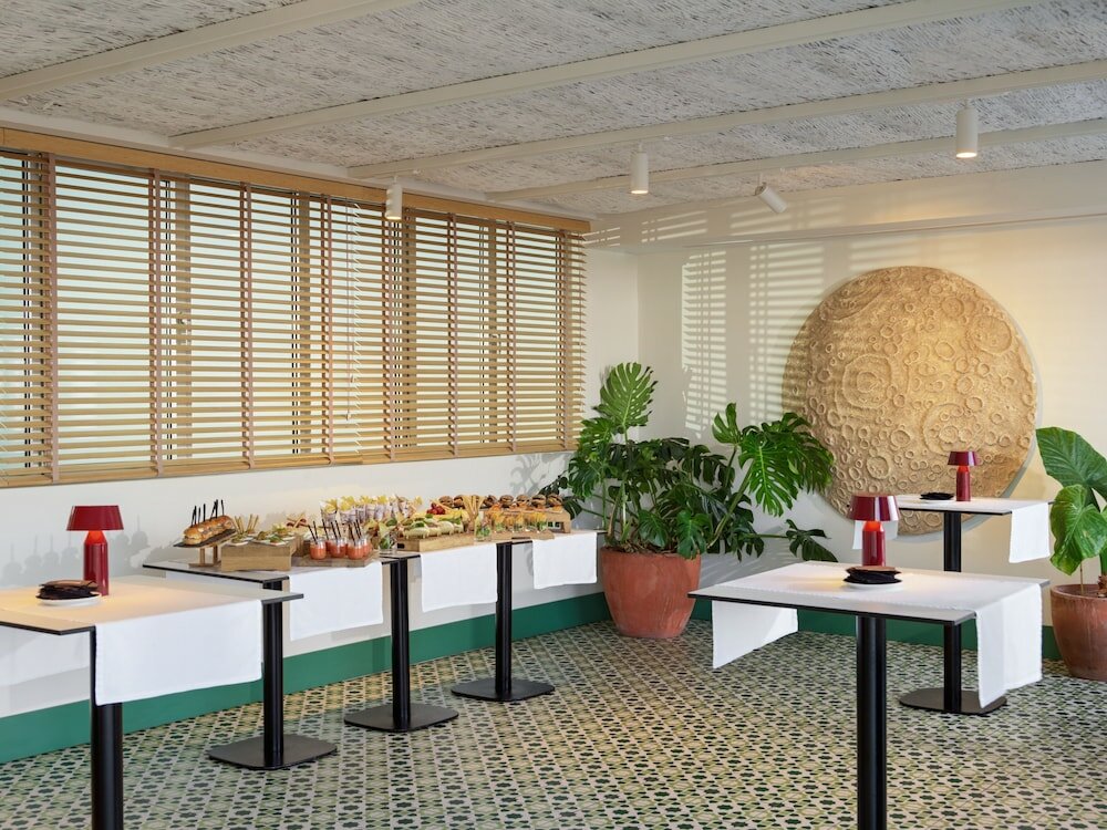 Фото H10 Croma Malaga