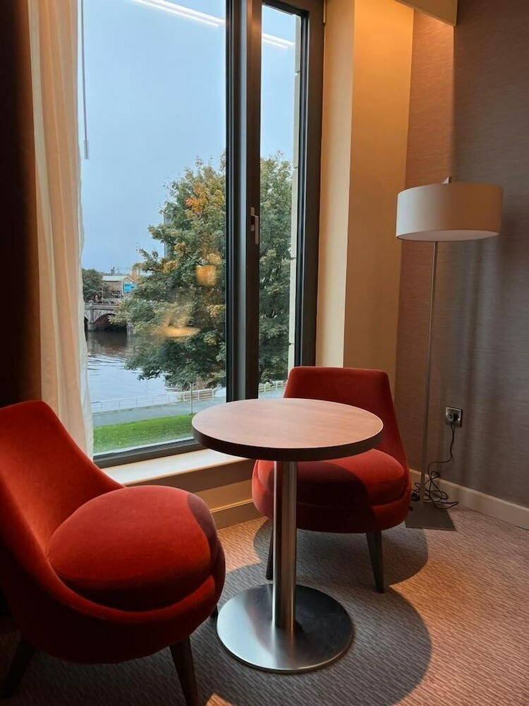 Фото Clayton Hotel Glasgow