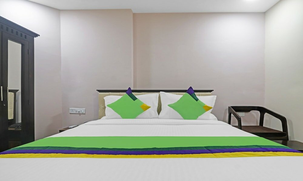 Фото Treebo Trend Purple Square