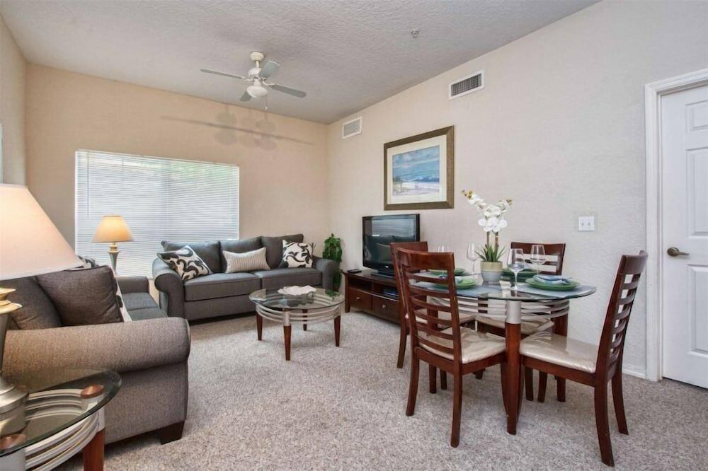 Фото Great location 4Bed 3bth Townhouse with kids themed room