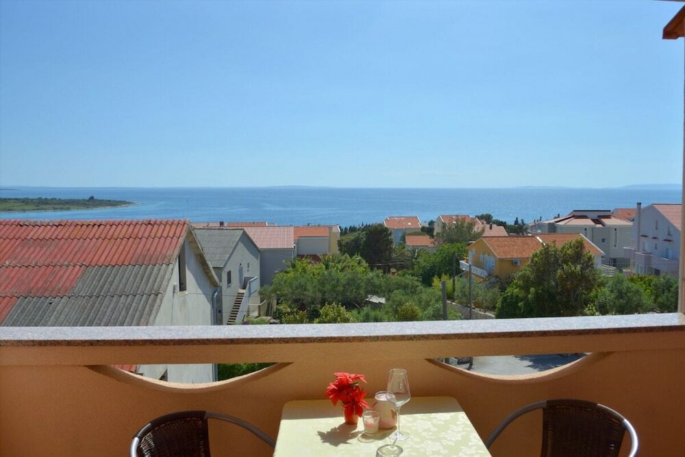 Фото Floral Apartments Pende