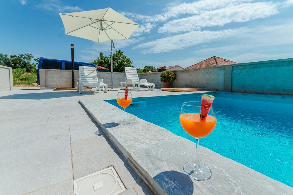 Фото Villa Lusia - Modern villa with pool