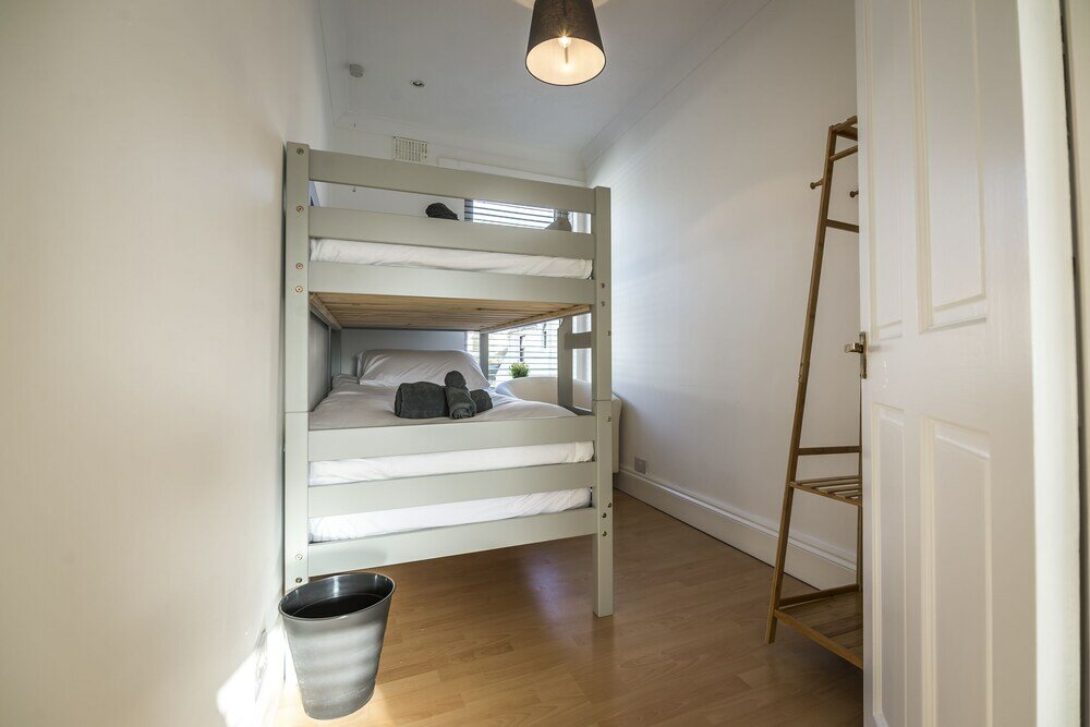 Фото Ivydene - 3 Bedroom Holiday Home - Tenby